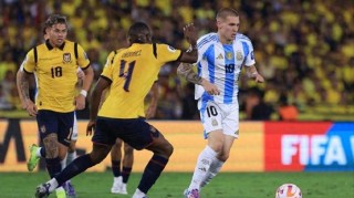 Xingkong Sports-阿根廷10号太重 18岁马斯坦托诺背不动 10次丢失球权获6.4低分