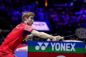 石宇奇2-1战胜翁泓阳，时隔7年再次登上世锦赛领奖台