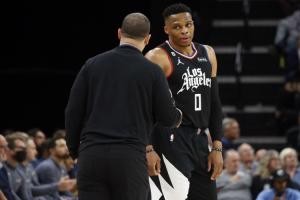 海兰德：卢只让威少打10分钟 威少说要穿历史75大夹克给他看