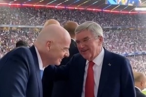 Xingkong Sports-因凡蒂诺社媒：祝贺巴黎欧冠历史性胜利，期待世俱杯见到你们